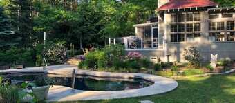 Secluded, charming home with in-ground pool, hot tub, firepit & high-speed WiFi