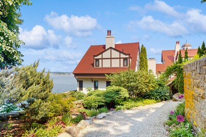 Dog-Friendly, Waterfront Home with Washer and dryer & Two Decks