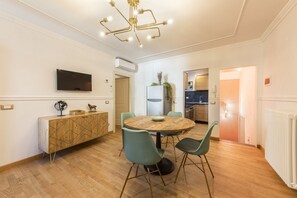 Dining - Rosé apartment for rent located in Via de Leone by Mmega (Firenze)
