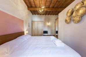Iron/ironing board, WiFi, bed sheets - Rosé apartment for rent located in Via de Leone by Mmega (Firenze)
