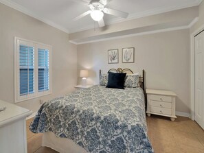 3 dormitorios, tabla de planchar con plancha, wifi gratis