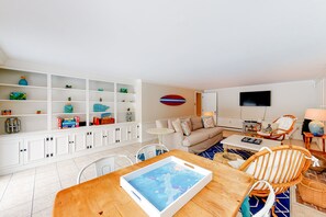 Interior - Idyllic Retreat near the Beach with Fast WiFi, Two Living Areas & Full Kitchen (Kennebunk)