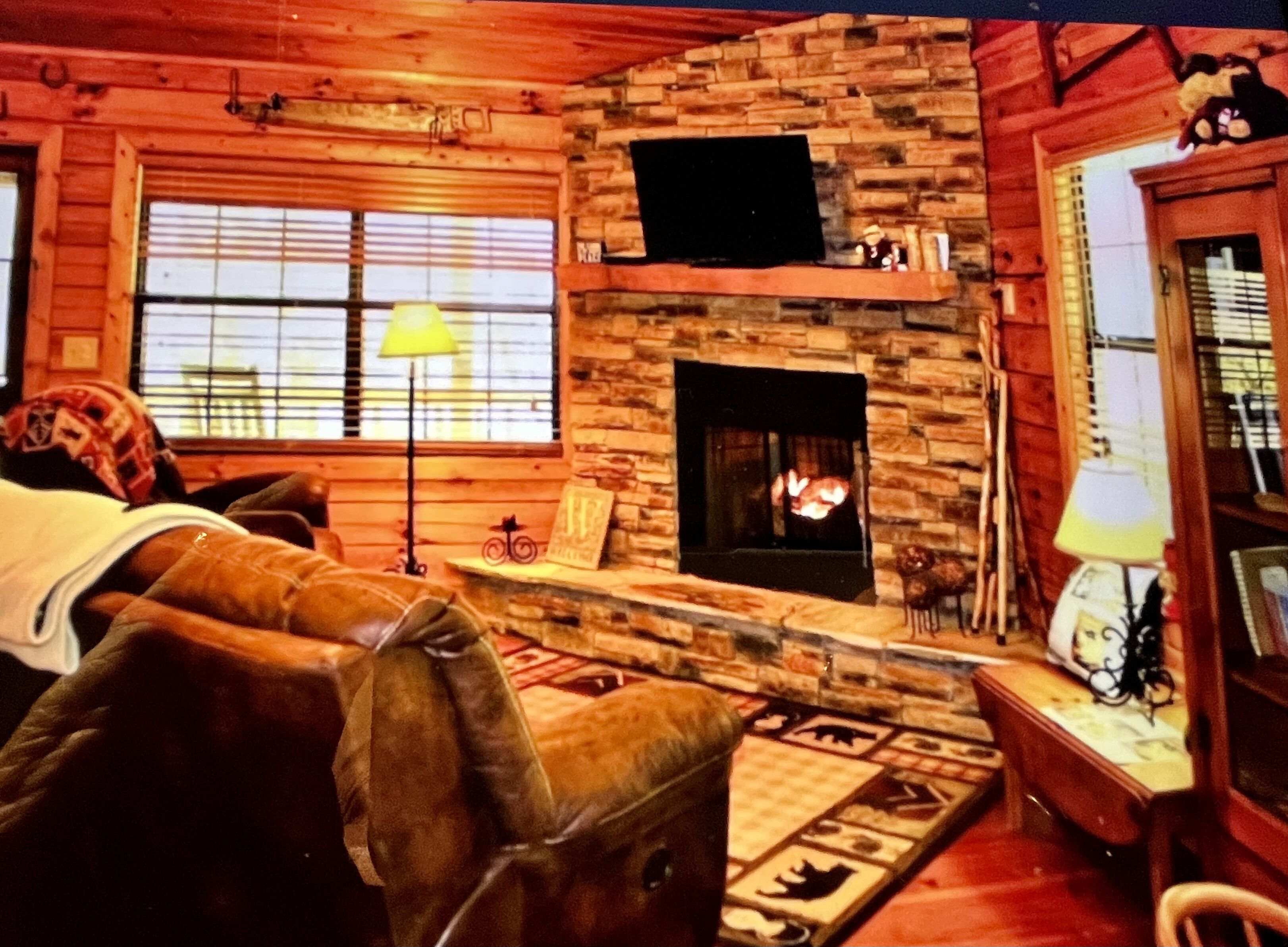 Bear Pause,babblingcreekfront Logcabin,hottub Delivery Sept 2025,firepit,hammock - Cherry Log, GA