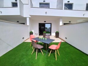 Outdoor dining - Residencial Panoramic by Interhome (Benidorm)