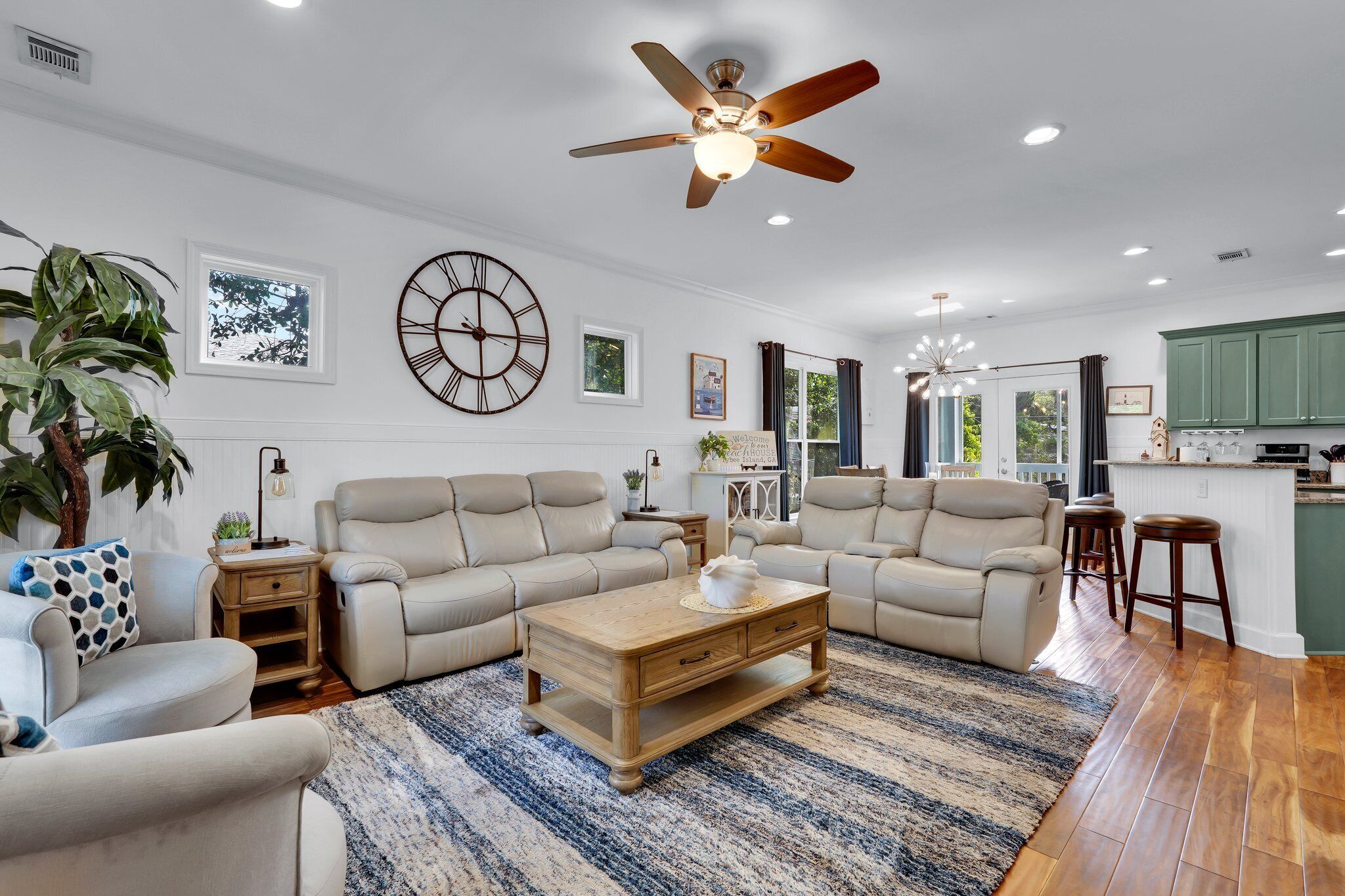 Smart-TV, Videospiele, DVD-Player, Bücher