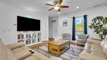 Smart-TV, Videospiele, DVD-Player, Bücher