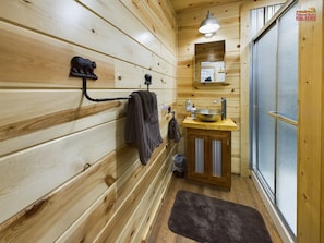 Shower, towels