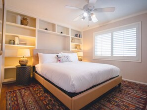 2 Schlafzimmer, Schreibtisch, Bügeleisen/Bügelbrett, WLAN