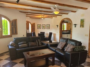 TV, fireplace - Villa REGINA with private pool in Els Poblets (Poblets (els))