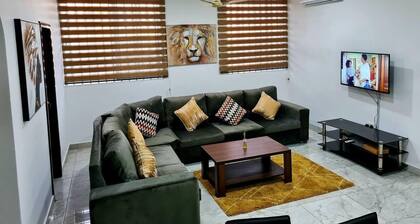 Gorgeous, Quiet & Comfy-Close to Highway-Parking
