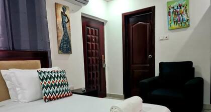 Charming, Quiet & Cozy - Close to Highway,Parking