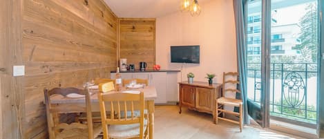 Living and dining room