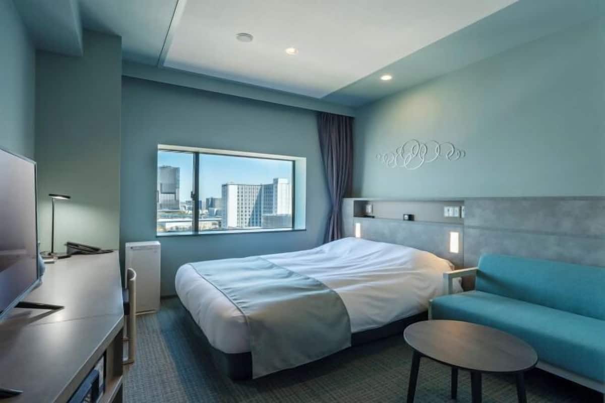 In-room safe, desk, blackout drapes, free WiFi