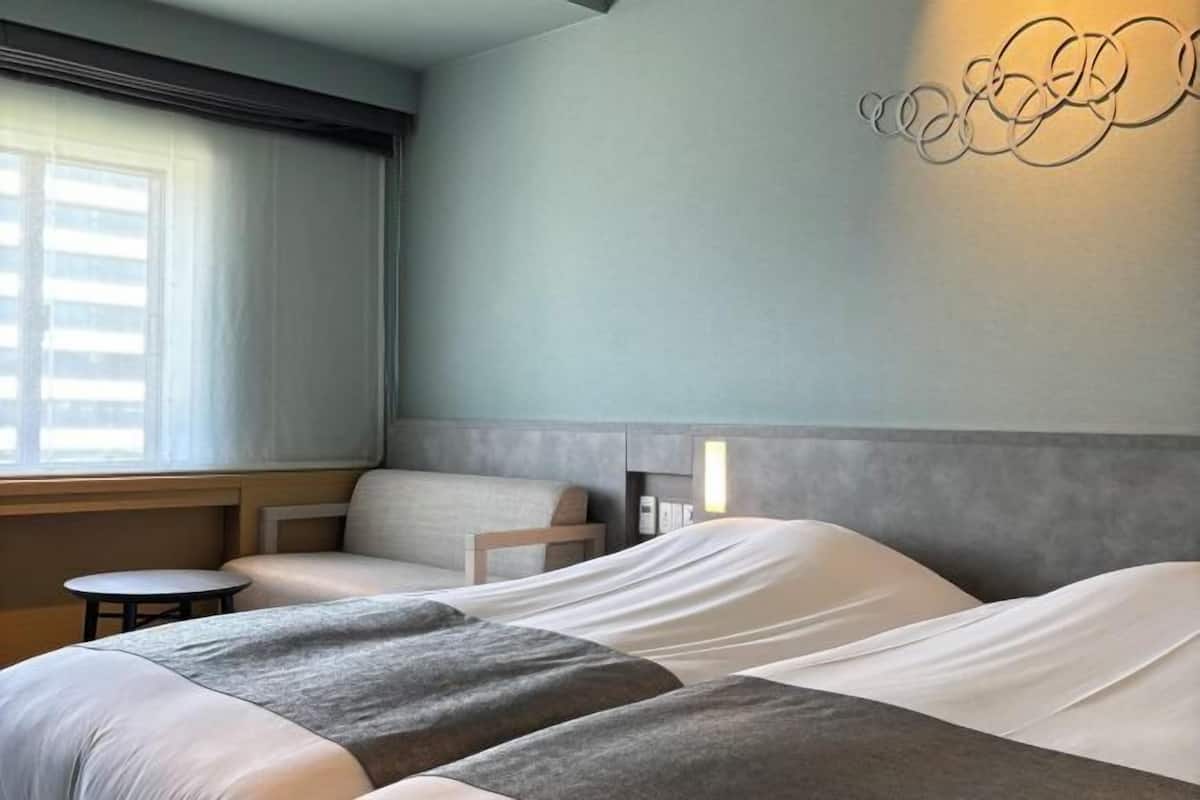In-room safe, desk, blackout drapes, free WiFi