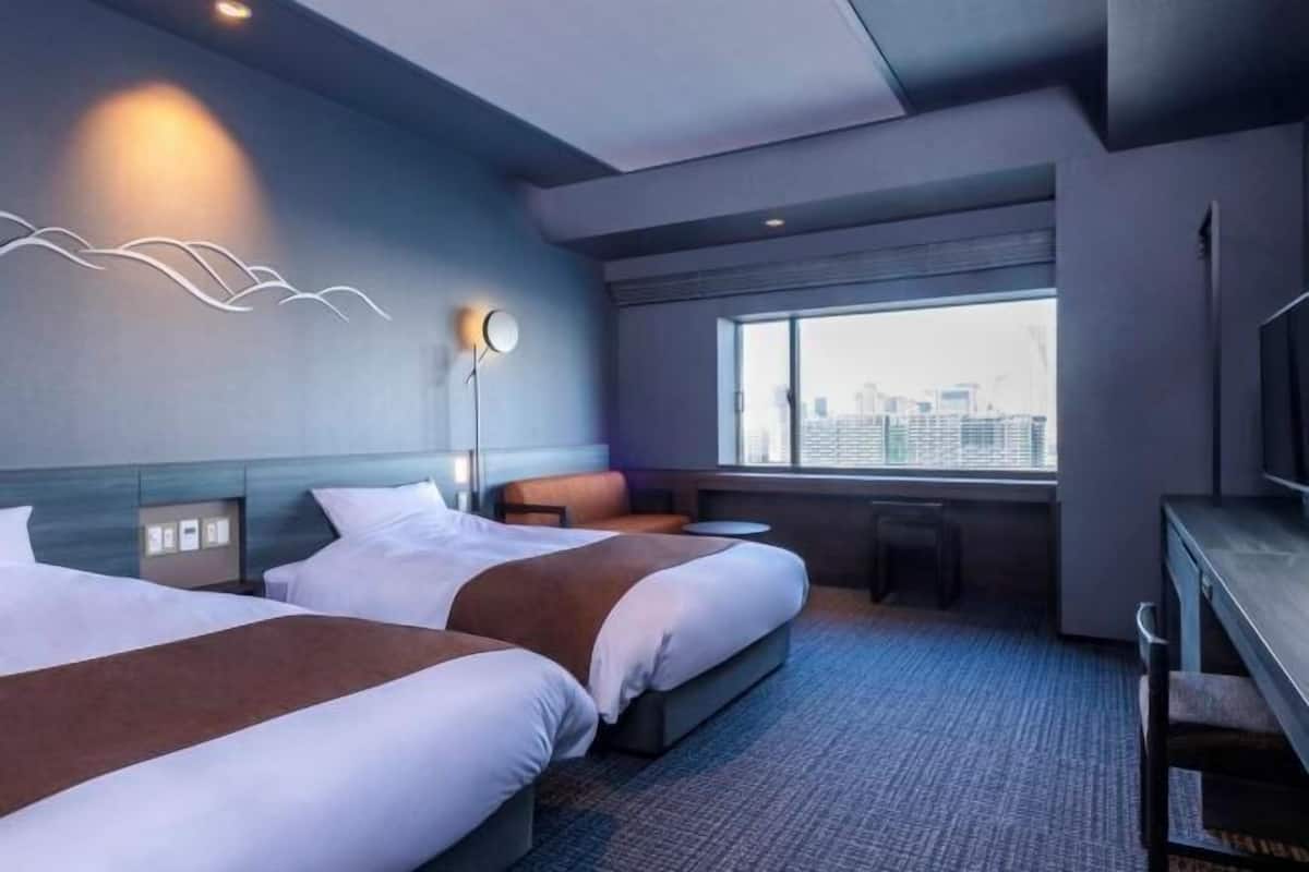 In-room safe, desk, blackout drapes, free WiFi