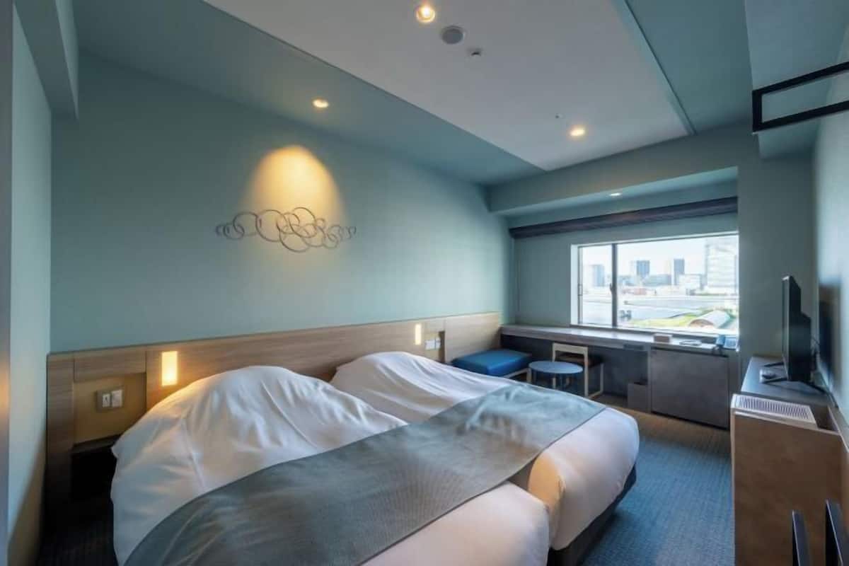 In-room safe, desk, blackout drapes, free WiFi