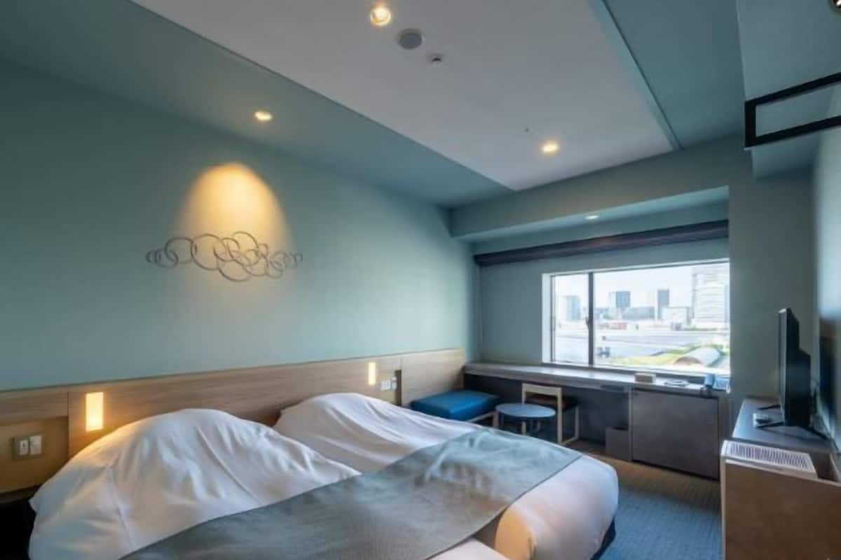 In-room safe, desk, blackout drapes, free WiFi