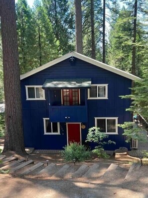 Exterior - Cozy Lake Cottage Retreat Nestled in the Forest (Arnold)