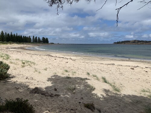 Accommodation Victor Harbour. 1/30 Esplanade Victor Harbor