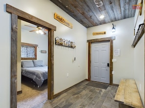 5 bedrooms, travel cot, free WiFi, bed sheets