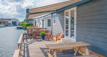 Waterfront chalet with swimming ladder