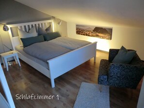 2 bedrooms, bed sheets