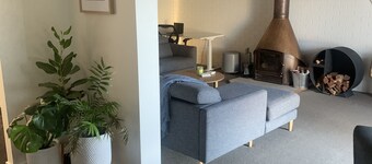 Invy Haven - Relaxed Coastal, Free WiFi, Pet Friendly, Beach 500m