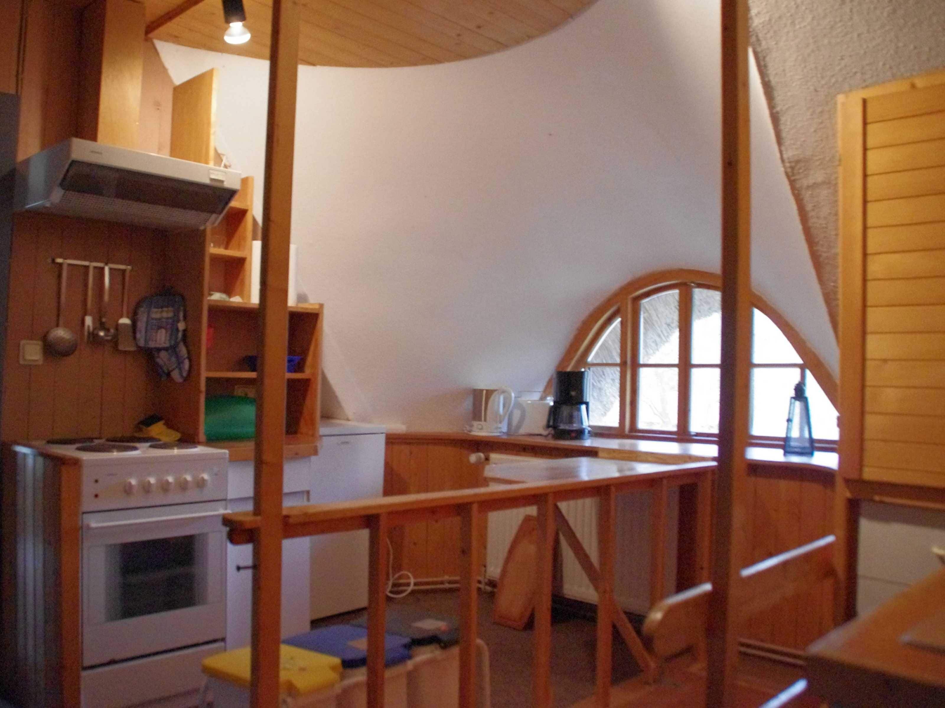 ثلاجة، فرن، ماكينة لصنع القهوة/الشاي، غلّاية كهربائية