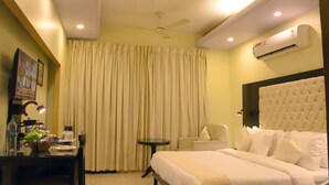 Superior Room - Sumedha Premium (New Delhi)