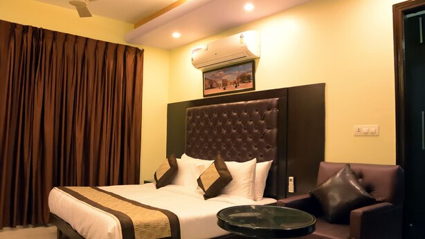 Deluxe Room - Sumedha Premium (New Delhi)
