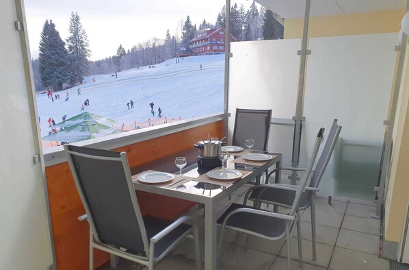 Unclassified image, 1 of 16, button