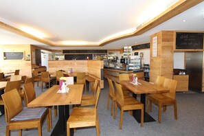 Dining - GRA-309 - Apartment for 4-6 persons with underground parking space - Residence Grafenmatt 3.2 (Feldberg (Schwarzwald))