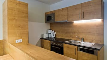 Refrigerador, microondas, horno y lavavajillas