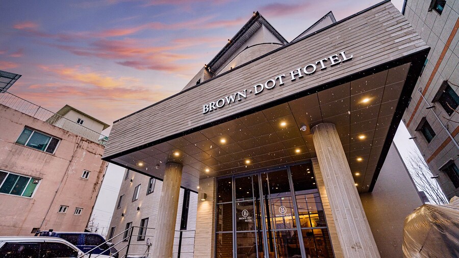 Brown Dot Hotel