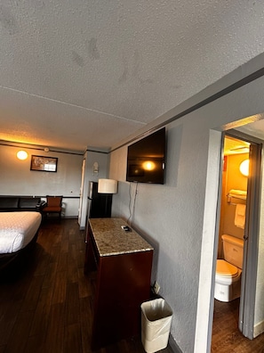 1 bedroom, minibar, free WiFi, bed sheets