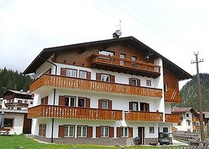 Esterni