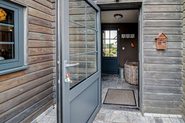 Entrance / Reception