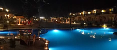 Piscine extérieure