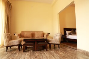 Family Quadruple Room | In-room safe, blackout drapes, soundproofing, iron/ironing board - The Pench International (Kurai)