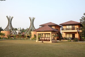 Luxury Double Room | In-room safe, blackout curtains, soundproofing, iron/ironing board - The Pench International (Kurai)