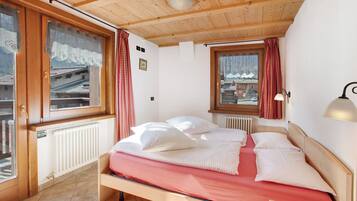 2 quartos, ferros/tábuas de passar roupa, Wi-Fi de cortesia