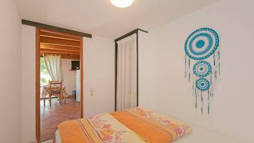 1 bedroom, iron/ironing board, free WiFi, bed sheets