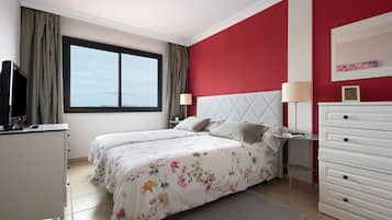 1 chambre, fer et planche à repasser, Wi-Fi gratuit, draps fournis