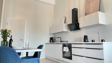 Fridge, oven, dishwasher