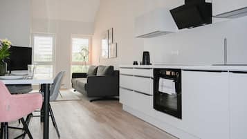 Fridge, oven, dishwasher