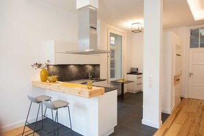 Billede uden beskrivelse, 3 af 13, knap