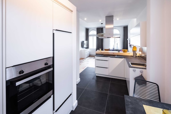 Kühlschrank, Ofen, Geschirrspüler