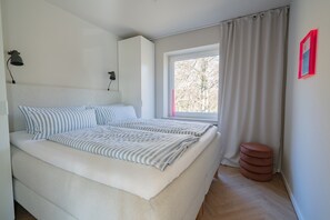 2 Schlafzimmer, Reisekinderbett, WLAN, Bettwäsche