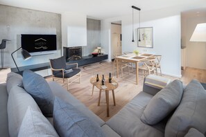 Tv och eldstad