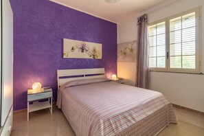 4 bedrooms, iron/ironing board, free WiFi, bed sheets - Villa Bartolomeo with Pool, Garden and Wi-Fi (Modica)